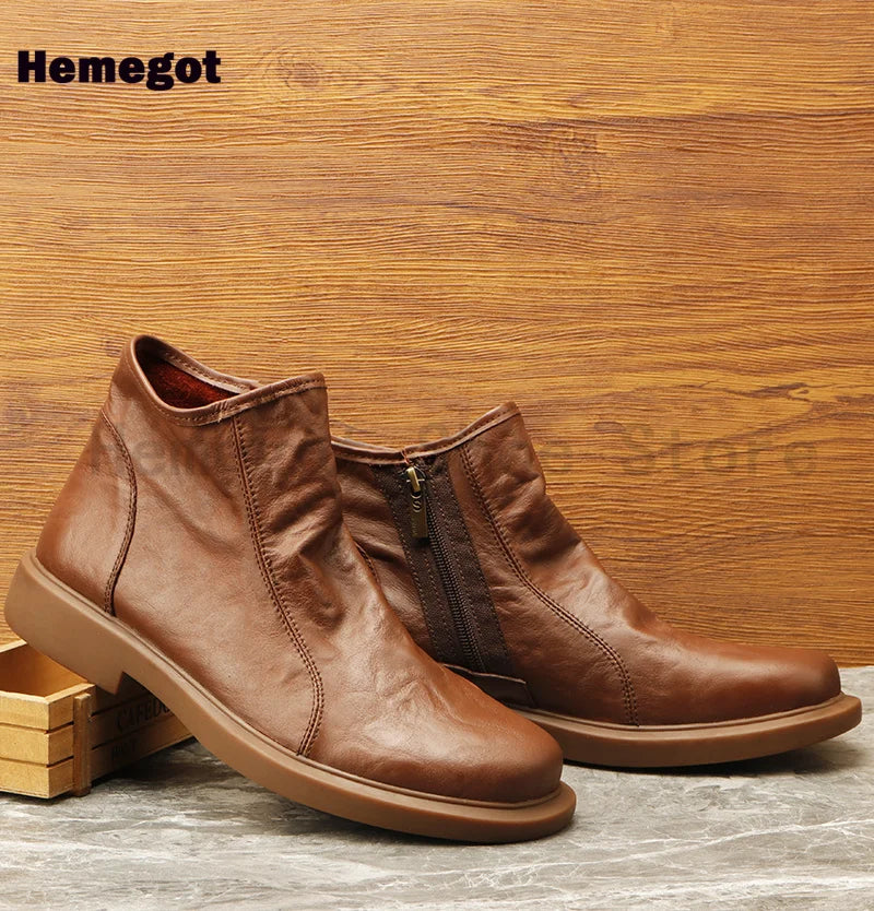 Braune Herren-Stiefelette aus Leder mit seitlichem Reißverschluss und Profilsohle