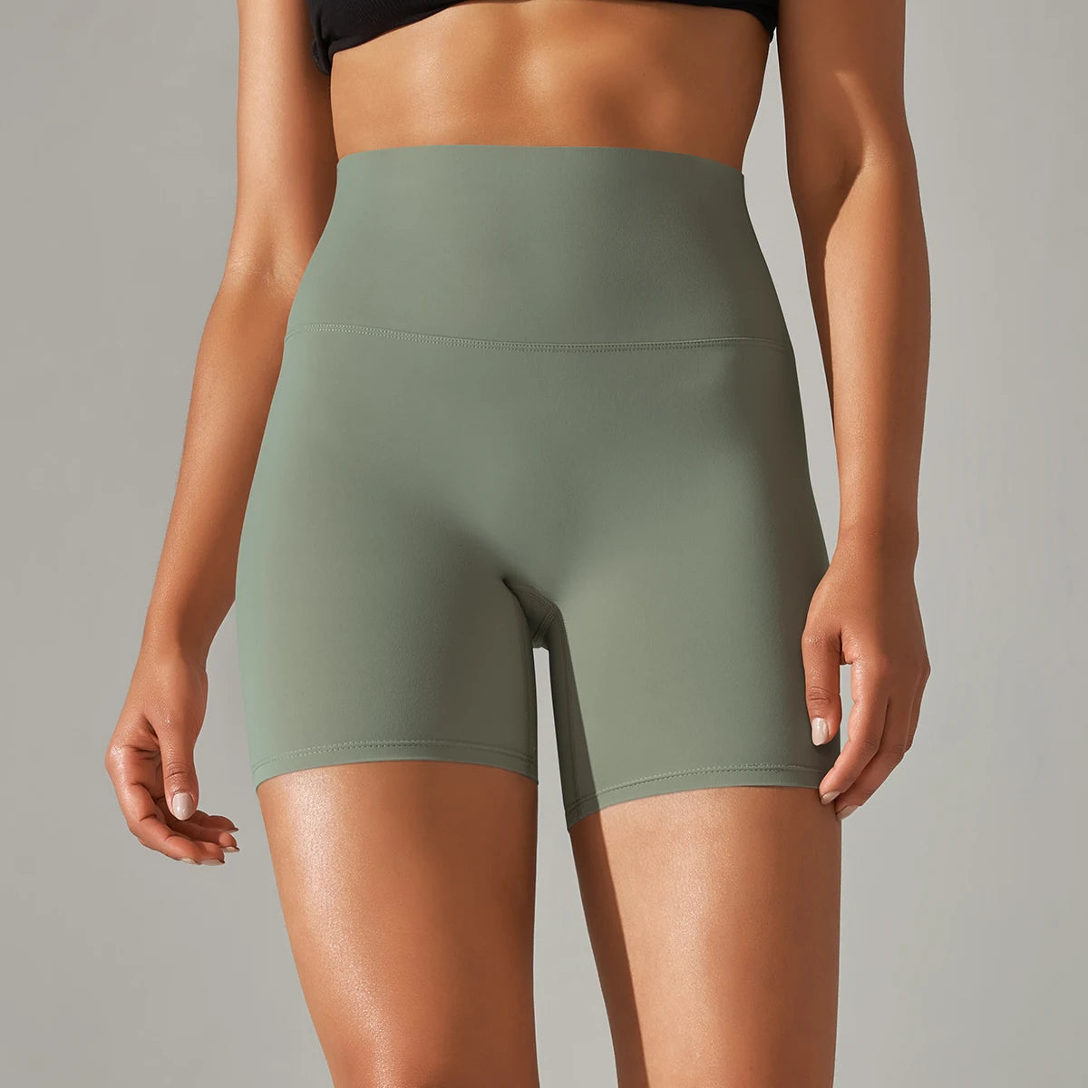 Nahtlose Sportshorts für Frauen mit hohem Bund, graugrün