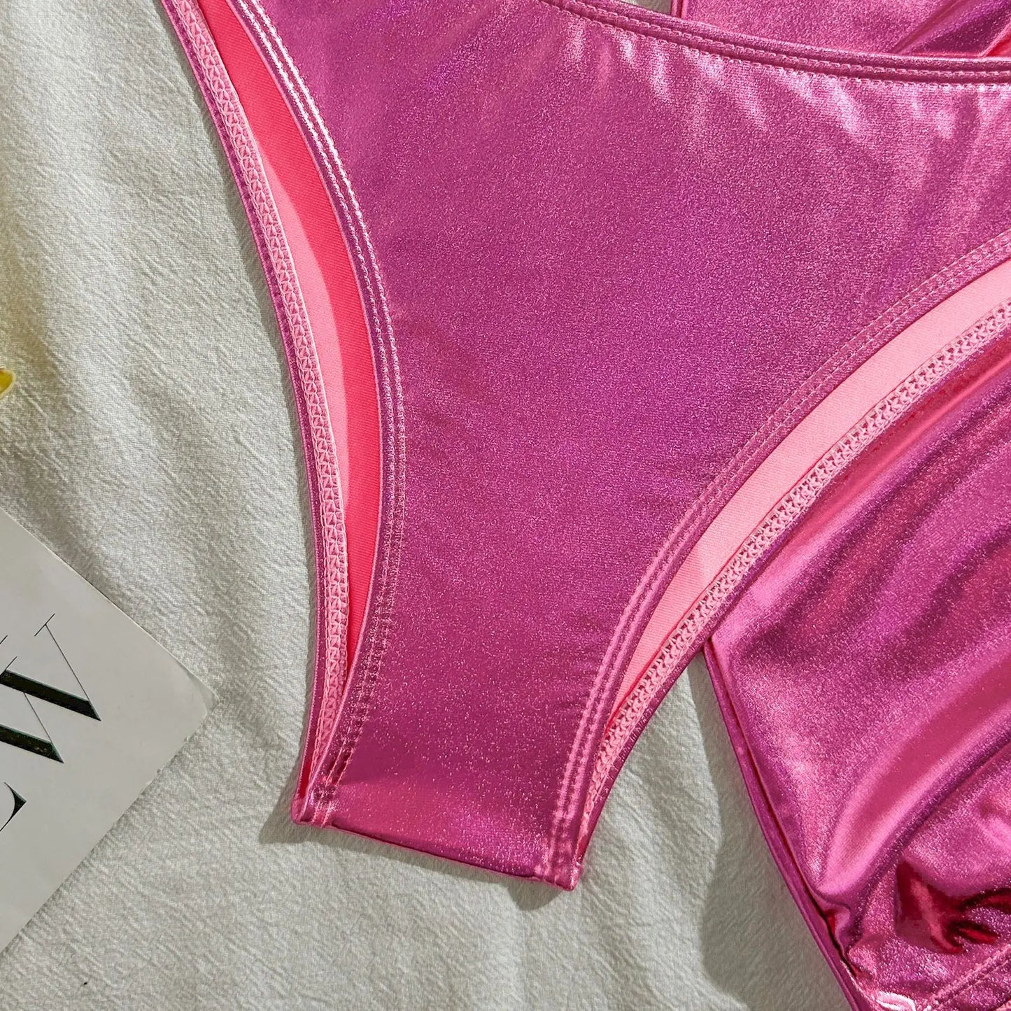 Push-Up-Bikini mit Strasssteinen und passendem Stirnband – ideal für Strand und Pool