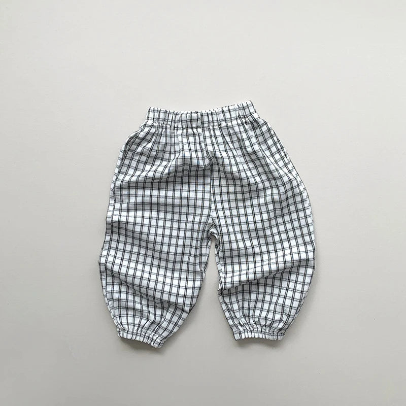 Kinder Hosen im dünnen Stil mit kariertem Design für den Sommer