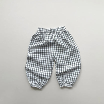 Kinder Hosen im dünnen Stil mit kariertem Design für den Sommer