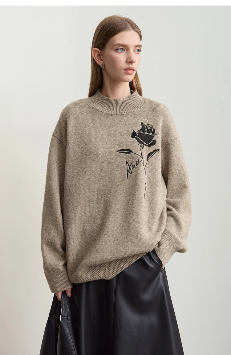 Damenpullover Camel mit Rosen-Stickerei vorn, locker geschnitten, Rundhalsausschnitt