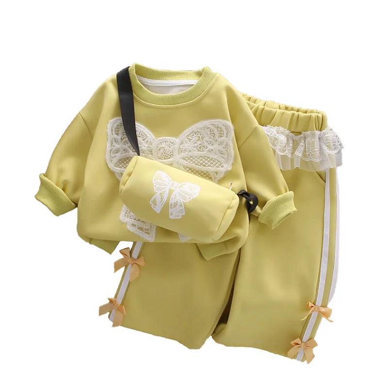Mädchen Hoodie-Set in Grün: Hoodie mit Spitzenschmetterling und breite Hosen mit Schleifen