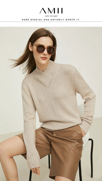 Beiger Damen-Pullover mit Stehkragen, feinem Strick und langen Ärmeln