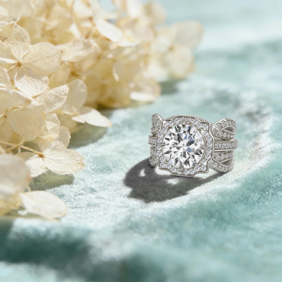 Damen-Verlobungsring-Set Mit Moissanit 3-Karat Im Halo-Design für Verlobung und Alltagsglanz