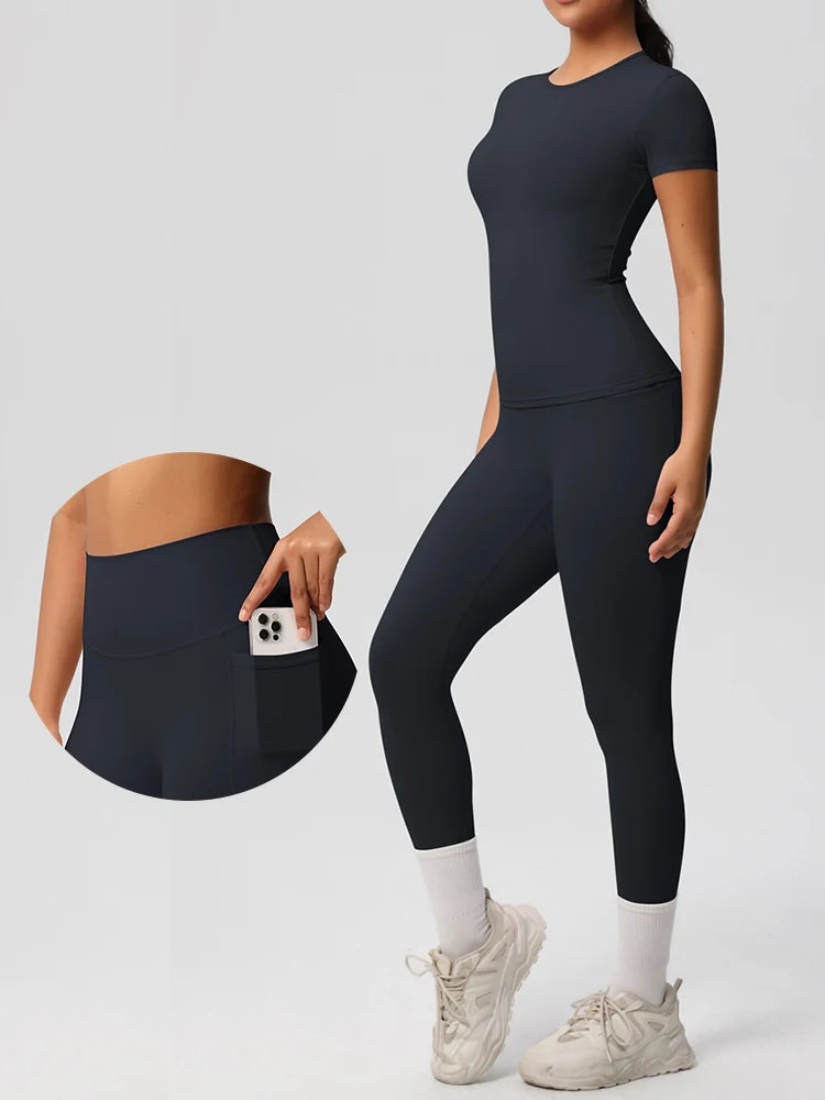 Yogaanzug (2-teilig) in Graphitgrau: T-Shirt und Leggings, Taschen-Detail
