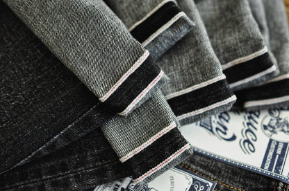 Herren Jeans aus Denim im Distressed Look mit gerader Passform
