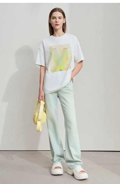 Damen T-Shirt im minimalistischen Stil mit Druck und Rundhals-Ausschnitt