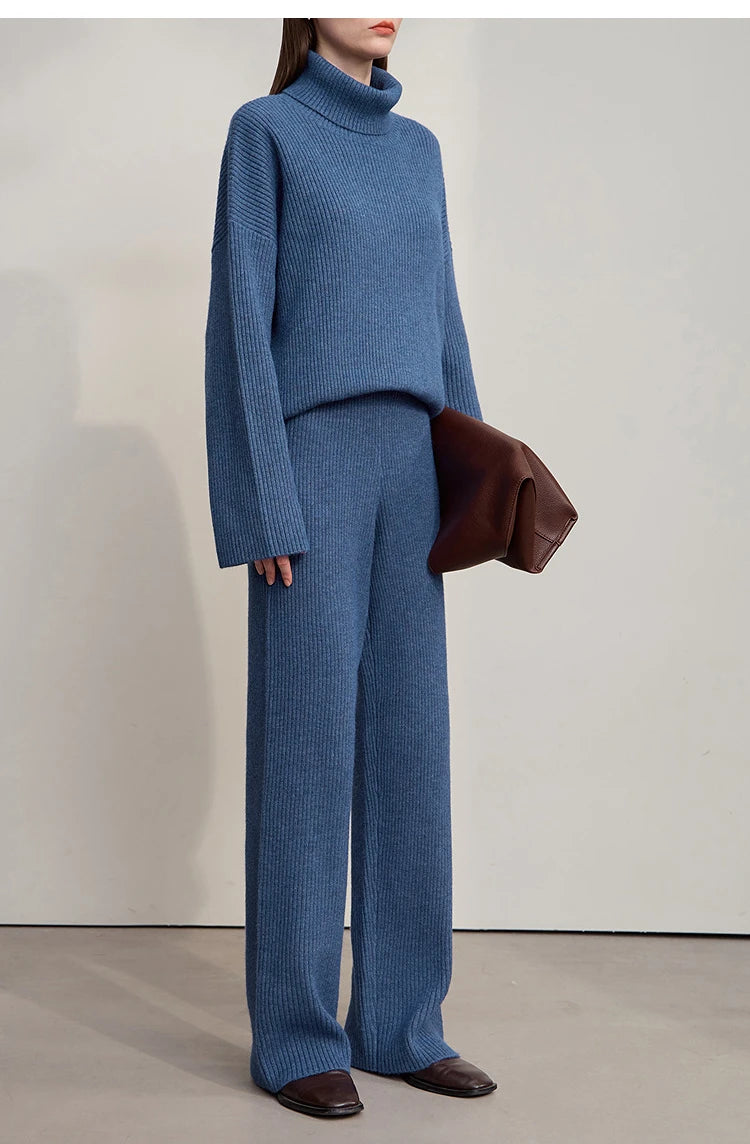 Blauer Rollkragenpullover aus Strick, lockere Passform, lange Ärmel