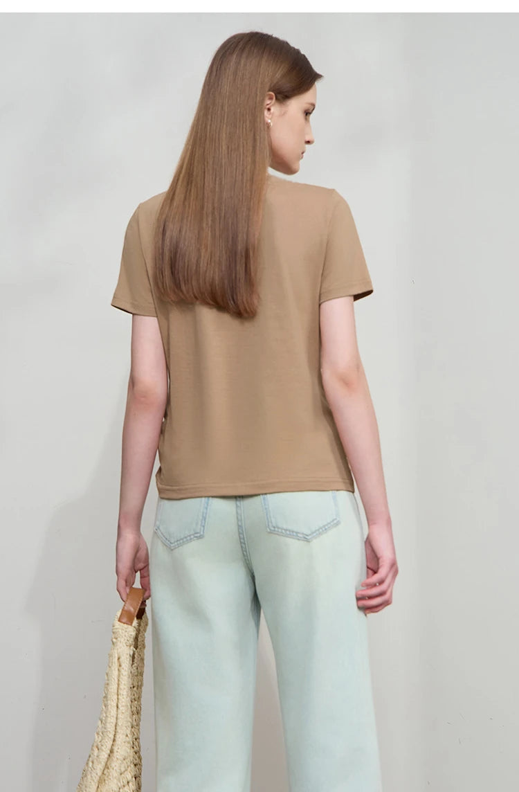 Damen T-Shirt im minimalistischem Stil mit V-Ausschnitt und Plissee-Details