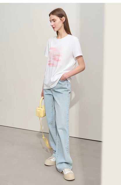 Damen T-Shirts im minimalistischen Stil mit Kunstdruck und Stickerei