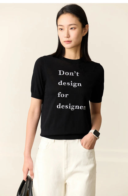 Damen Top im Minimalismus-Stil mit O-Ausschnitt und kontrastierenden Farben