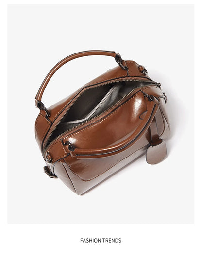 Damen Handtasche aus Spaltleder im Retro-Luxus-Design als Umhängetasche