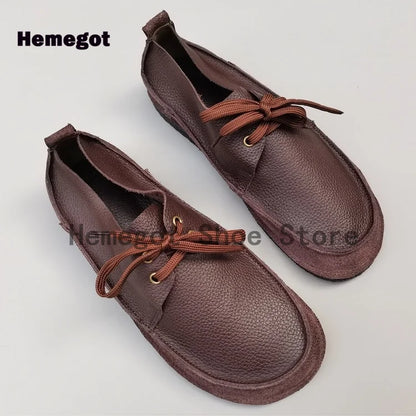 Herren-Schnürschuhe aus Leder, braun, runde Spitze, mit orangefarbenen Schnürsenkeln