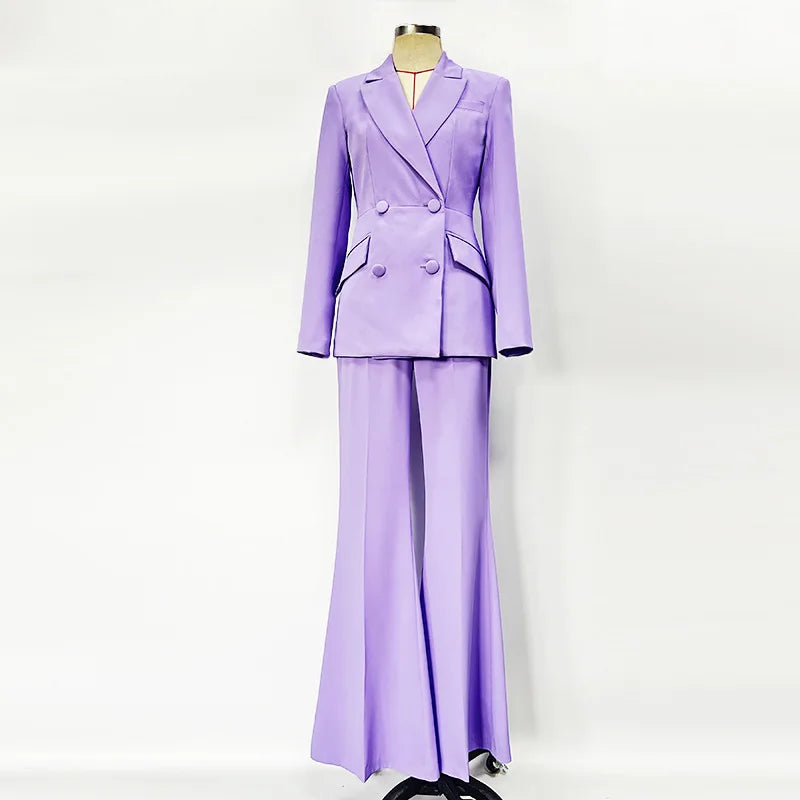 Elegantes Damenkleid mit Rundhalsausschnitt, langen Ärmeln und Spitzenbesatz – lockerer Schnitt mit Patchwork-Details und Falten-Design.