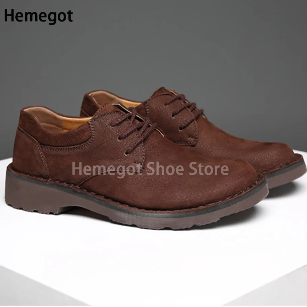 Herren-Schnürschuhe, dunkelbraunes Leder, runde Zehenkappe, seitliche Nähte, flache Sohle