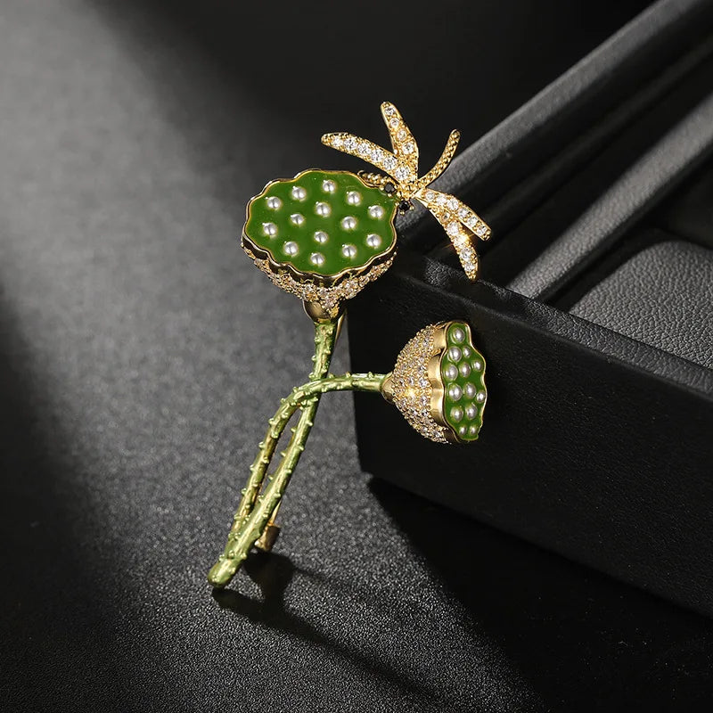 Brosche Blume Perle Emaille Kristall Tropföl Klassisch elegant Damen