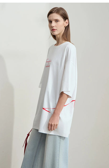 Damen T-Shirt aus ultraloch Stretch-Baumwolle mit Buchstaben-Bowknot-Aufdruck