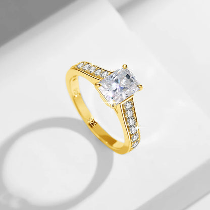 Damen-Verlobungsring Moissanite Emerald-Schliff 2 ct Gelbgold-Optik Silber Farbe D