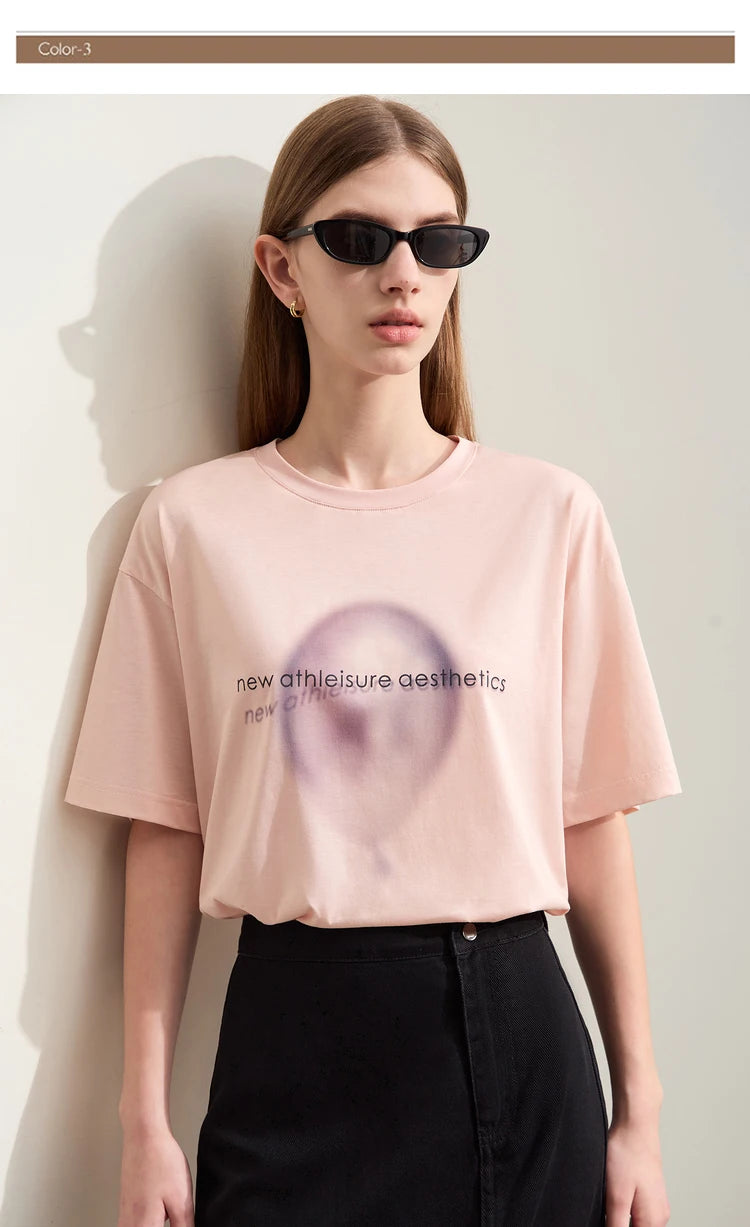 Damen T-Shirt im minimalistischen Stil mit gedrucktem Design und lässigen Ärmeln