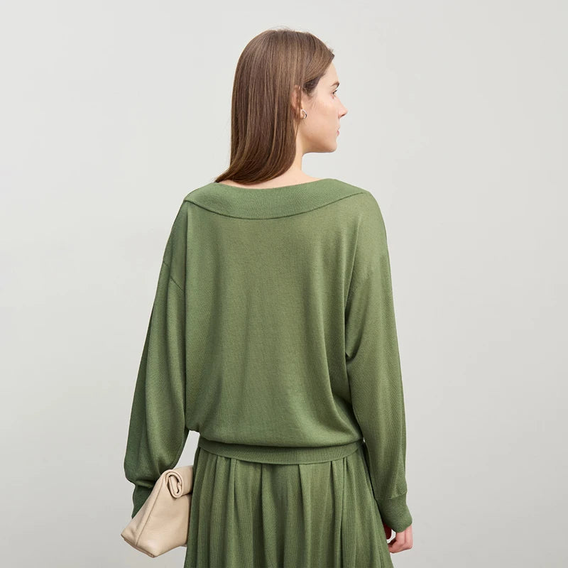 Grüner Strickpullover mit langem Ärmel, hinten gerundeter Linie, locker