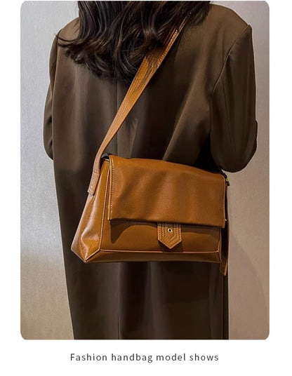 Damen Schultertasche aus Spaltleder und PU im Retro-Stil