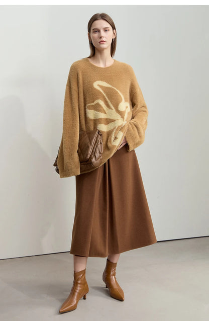 Damen-Jacquardpullover braun mit O-Ausschnitt, Fledermausärmel und floralen Muster