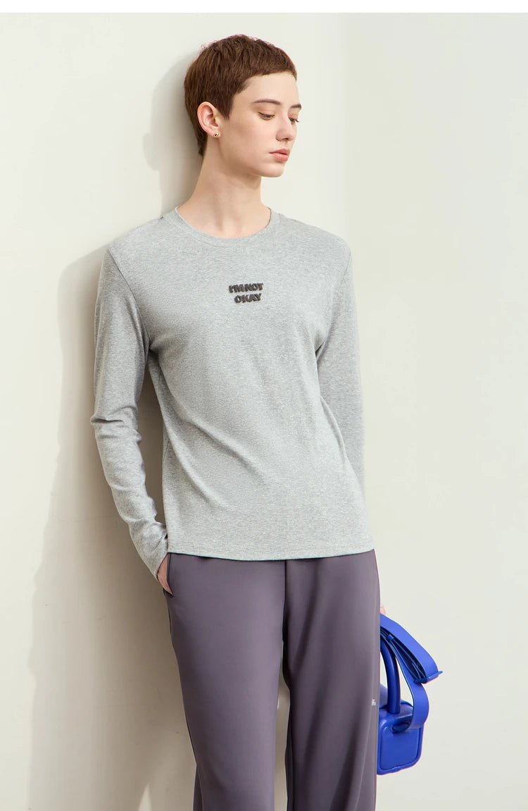 Damen T-Shirt mit minimalistischem Design und gesticktem Brief für den Herbst