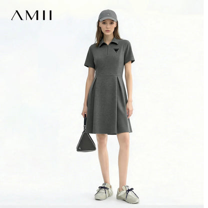 Stilvolles Polokragen Minikleid Für Damen Tailliert Und Bestickt