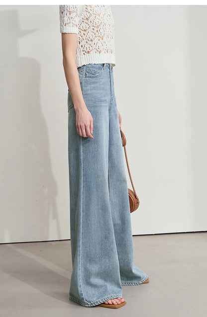 Damen Jeans im minimalistischen Stil mit weitem Bein und niedriger Taille