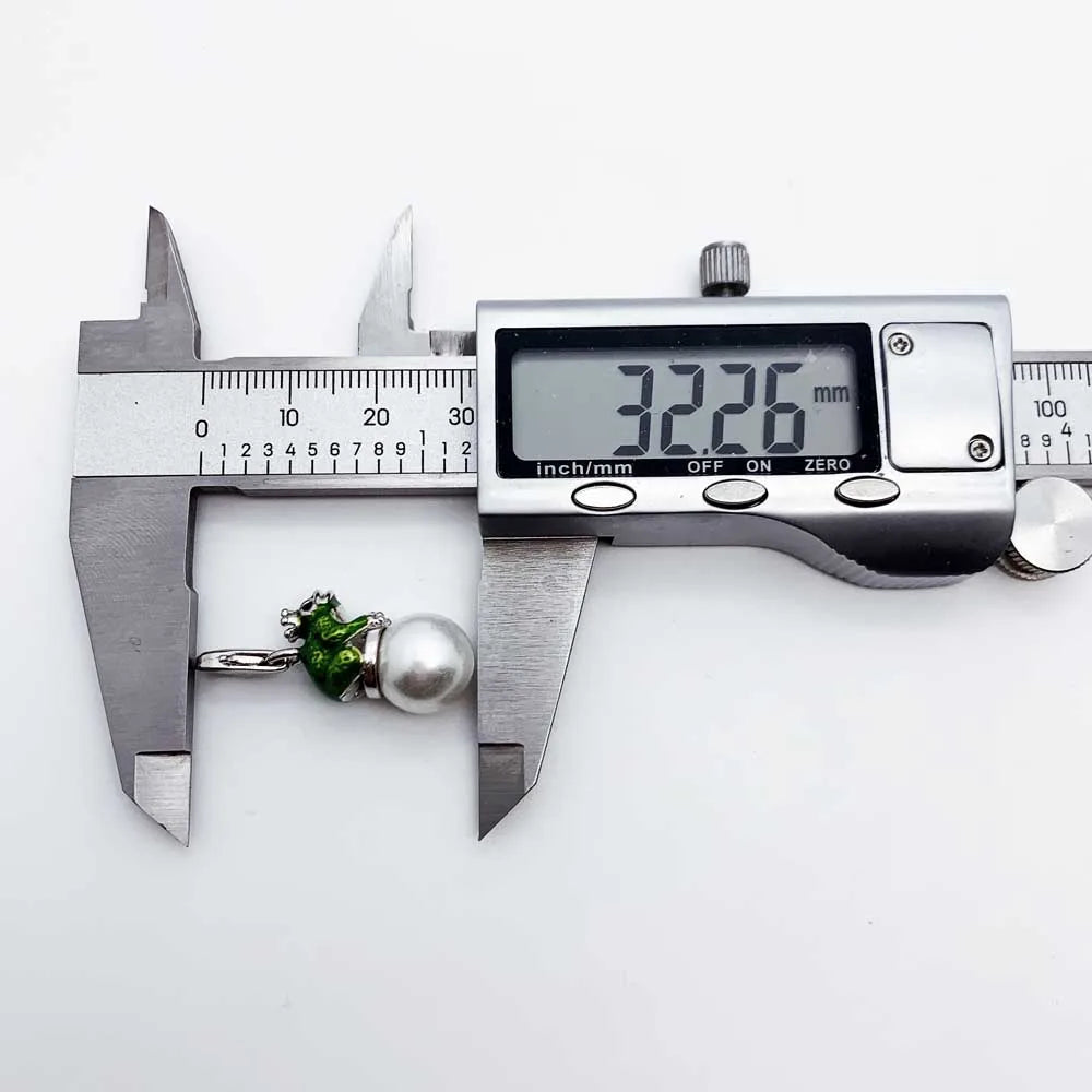 Damen-Charm-Anhänger Frosch mit Perle handgemacht aus Sterlingsilber