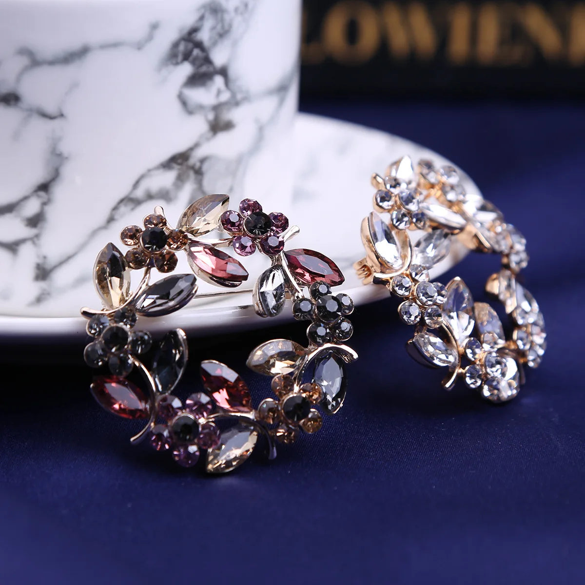 Brosche Girlande Kristall Strass Rund Luxus Boutique Corsage Damen