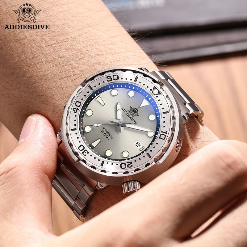 Herren-Tuna-Taucheruhr mit Automatikwerk und 300 m Tiefe
