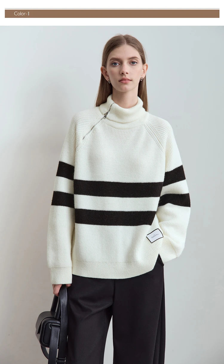 Rollkragenpullover aus Strick, cremeweiß mit schwarzen/weißen Streifen, langärmelig