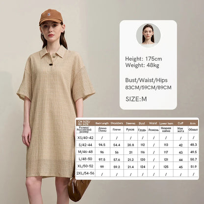 Zeitloses Karo Midikleid Mit Reverskragen Für Elegante Damen