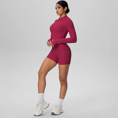 Damen-Yoga-Set mit Reißverschluss: bordeauxfarbenes Crop-Top und Shorts, seitlich
