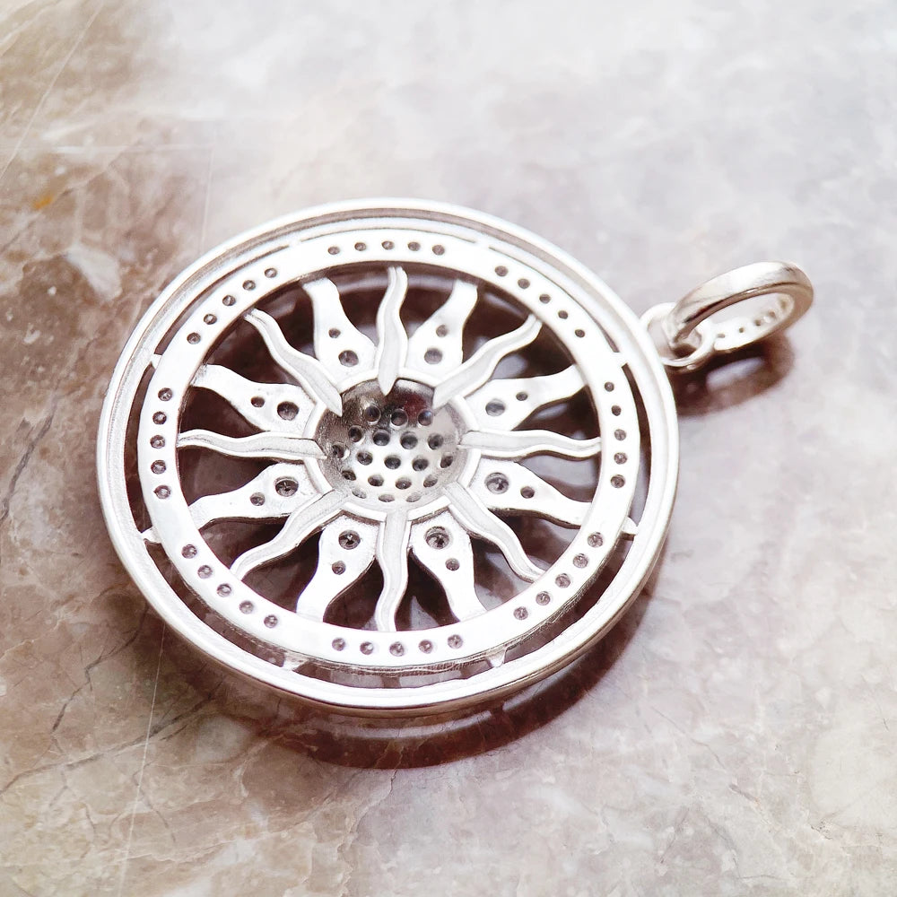 Damen-Charm-Anhänger Sonne Amulett weißer CZ Pavé aus Sterlingsilber