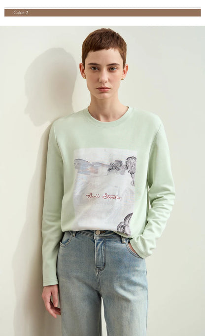 Damen T-Shirt im Minimalismus-Stil mit Kunstdruck und Stickerei für den Herbst