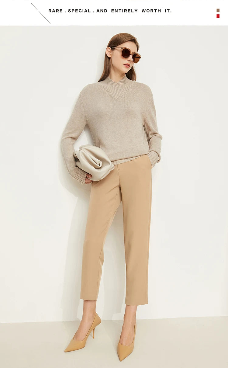 Beiger Damen-Pullover mit Stehkragen, glatter Feinstrick, lange Ärmel, Rippenkante