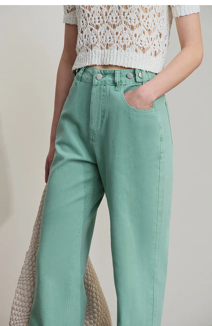 Damenjeans im minimalistischen Retro-Stil mit geradem Bein aus Baumwolle