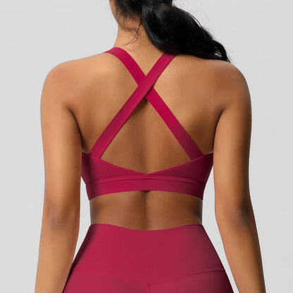 Sport-Crop-Top nackenfrei, weinrot, offene Rückpartie mit X-Trägern