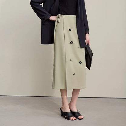 Midi-Rock mit Blumen-Applikationen, hellbeige, gerader Schnitt, Bindeband am Bund
