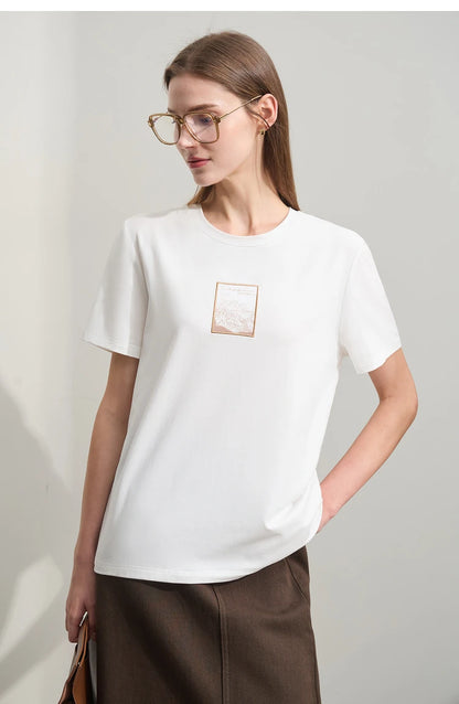 Damen T-Shirt aus Baumwolle mit lässigem O-Ausschnitt und modischer Stickerei