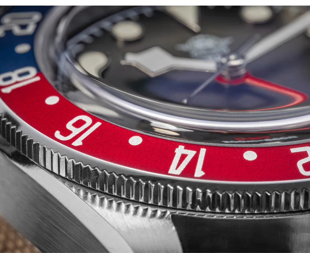 Herren-GMT-Quarzuhr mit Bubble-Glas und Nylon-Armband