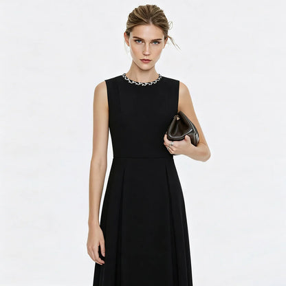 Modernes Ärmelloses Bürokleid Für Damen Mit Optimalen Schnitt