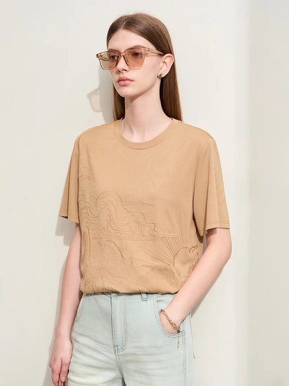 Damen T-Shirt mit minimalistischer Stickerei im lässigen Stil für den Sommer