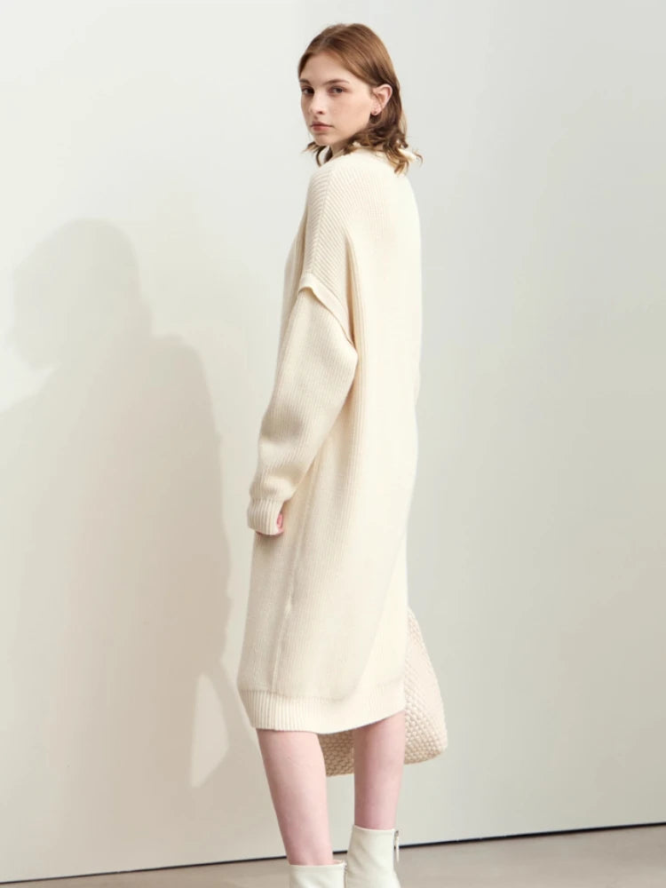 Elegantes Strick Midikleid Für Berufsfrauen Mit Bequemer Passform Und Kragen