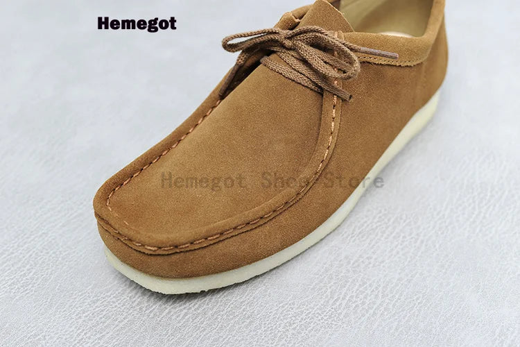 Herren-Schuhe aus Wildleder (braun) mit Schnürsenkeln und Ziernähte