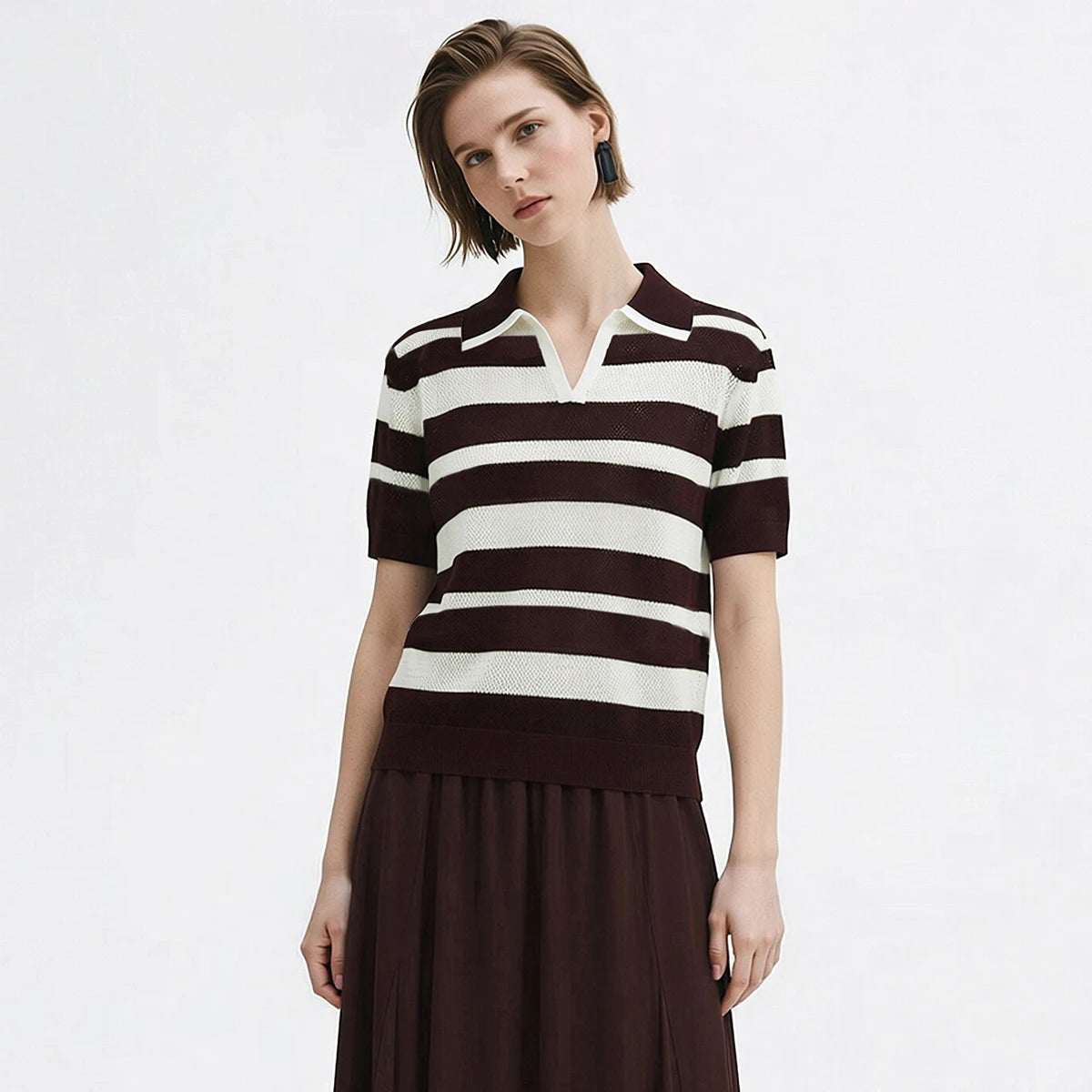 Damen-Polopullover aus Strick, braun-weiß geringelt, mit Polokragen und kurzem Ärmel