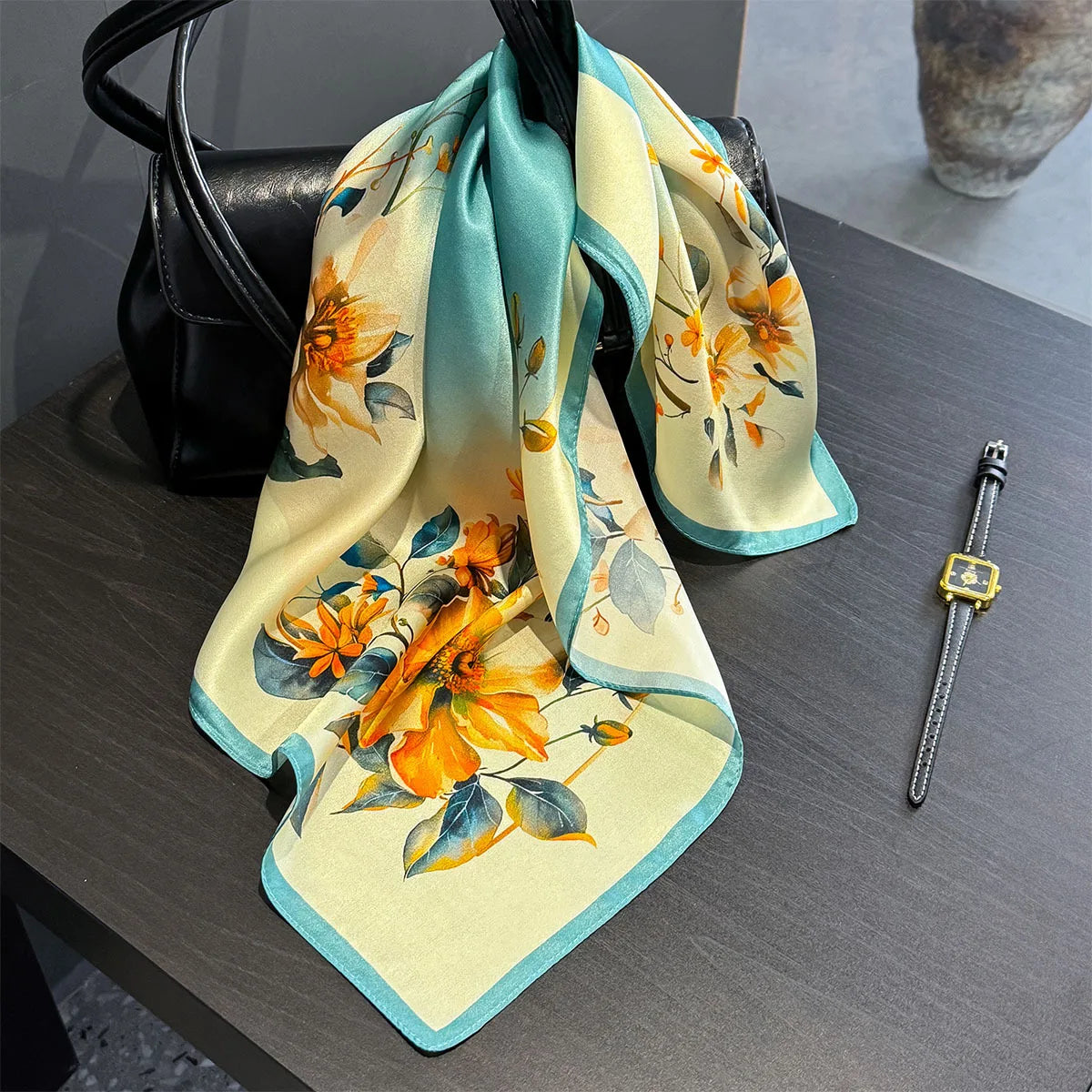 Damen Seidenschal 53cm Pferdprint quadratisch Haarband Halstuch Büro Hijab